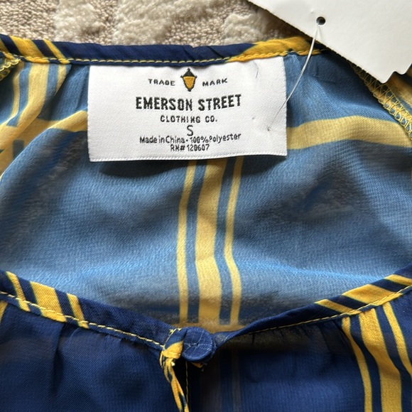 NWT West Virginia Sheer Blouse - Picture 3 of 10